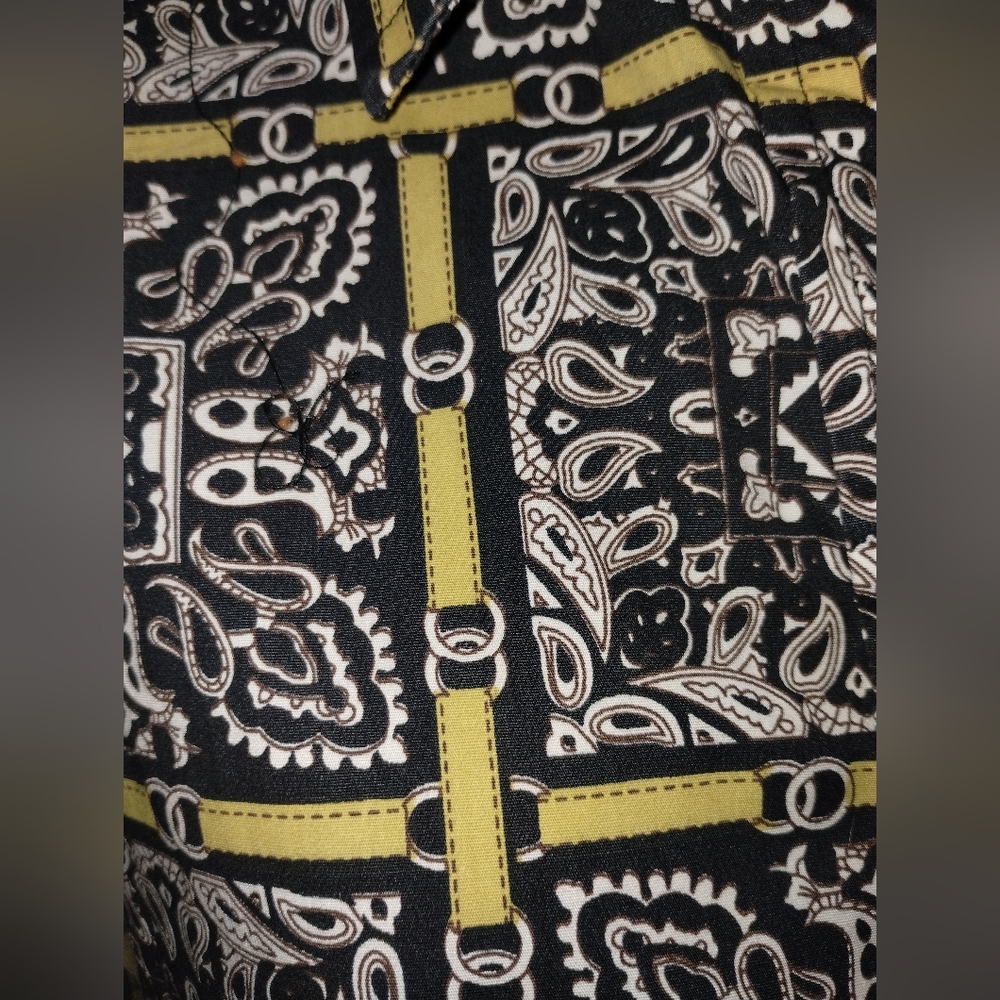 Tizzie blouse size M, black, white and yellow button down leopard accents - Picture 3 of 9